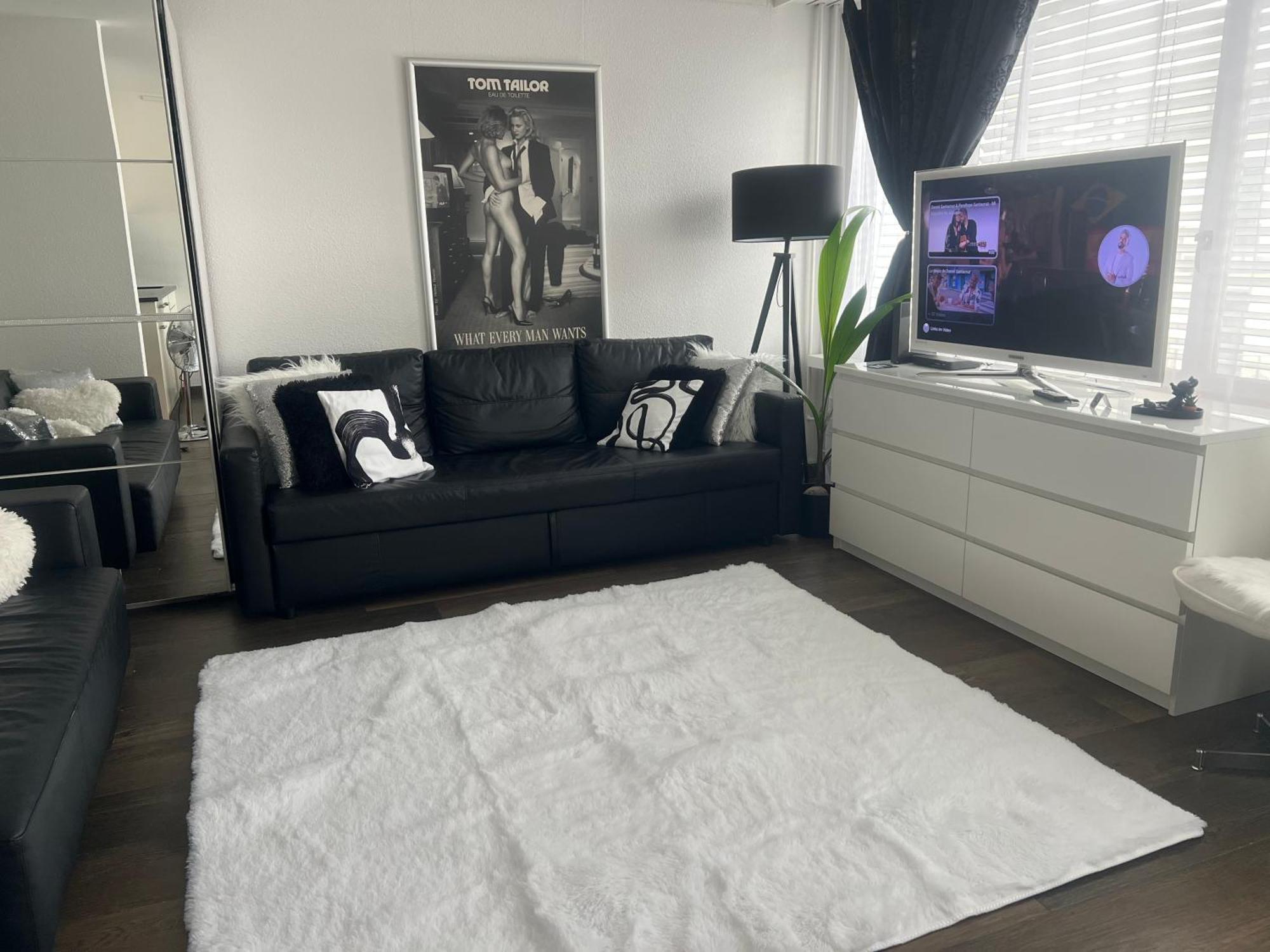Executive Ac & Free Parking Apartment